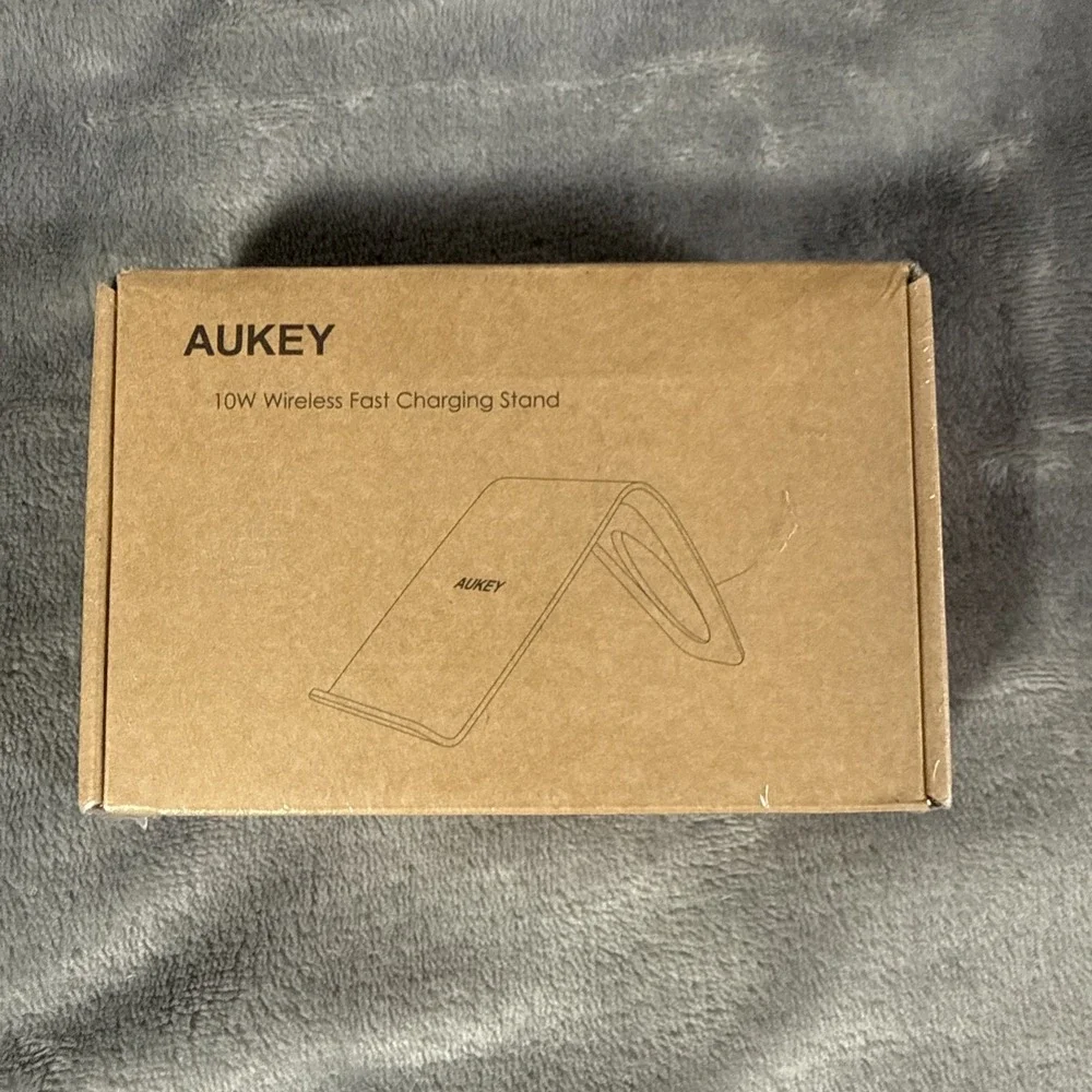 Aukey LC-C1 10W Wireless Fast Charging Stand w/ 3 High Performance Coils NEW